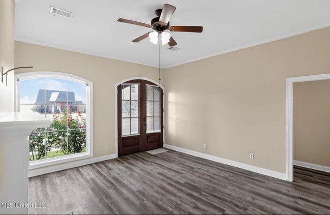 Photo - 122 Palin Drive House