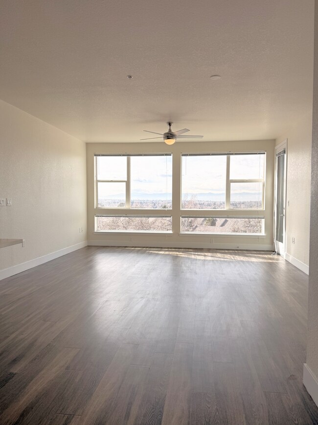 living-room-high-line-pointe-2x2-1301-406-mount-bierstadt-2-11-2026.JPG - High Line Pointe