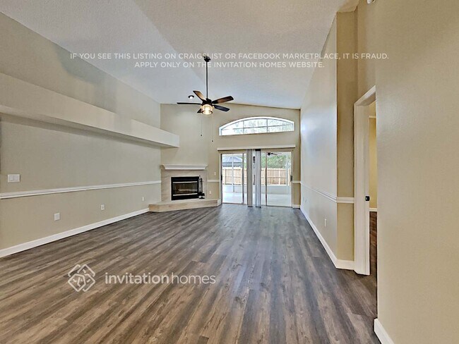Foto del edificio - 1341 Gangplank Dr