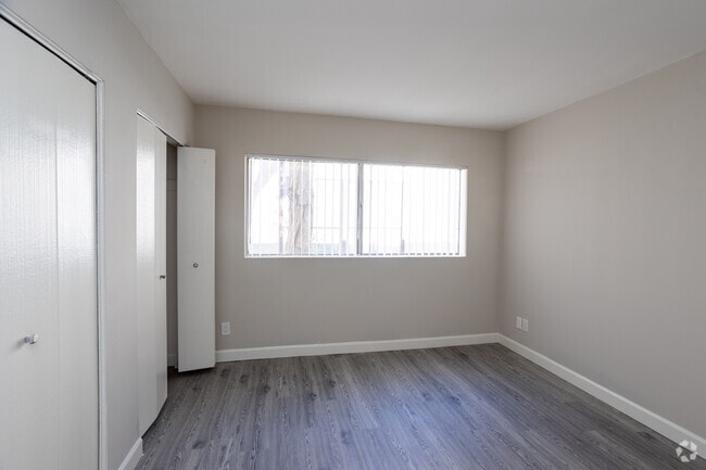 2BR, 2BA - 1050sqft - Canterbury Apartments