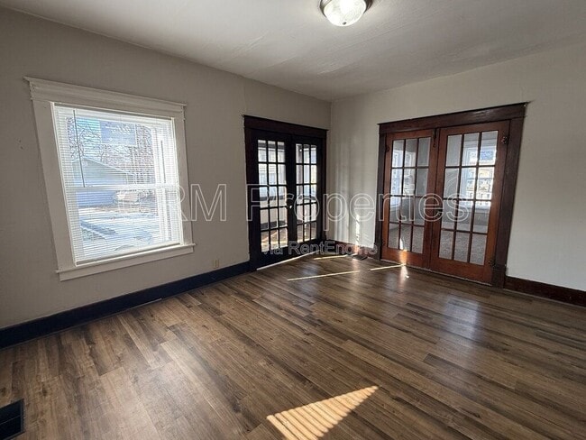 Foto del edificio - 310 N Lindsay St