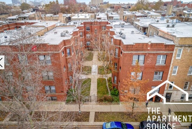 Building Photo - 859 W Cornelia Ave