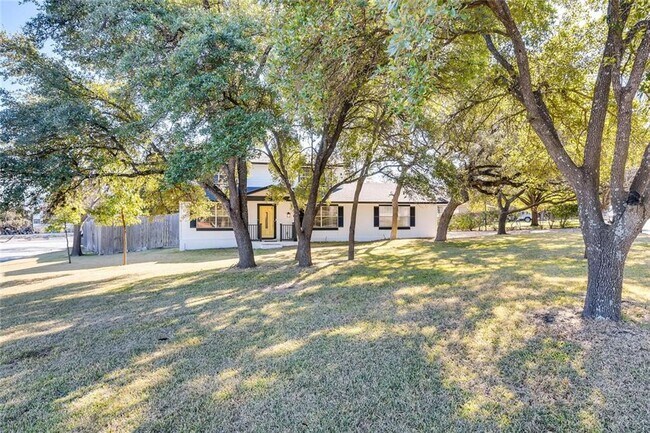 Building Photo - 8611 Camelia Ln