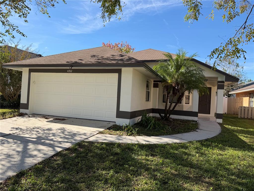 Foto principal - 4352 Sandhurst Dr