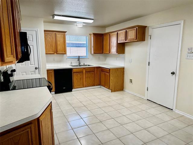 Building Photo - 7401 Fairfield Dr