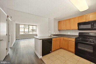 Building Photo - 350 G St SW
