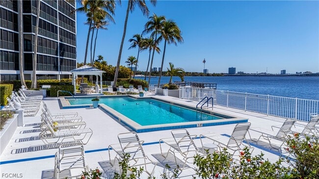 Building Photo - 3350 N Key Dr