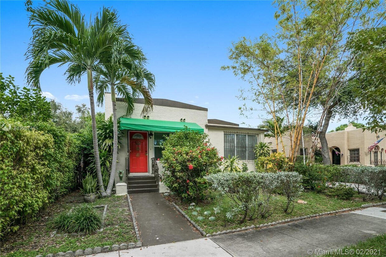 Primary Photo - 2441 SW 13th St