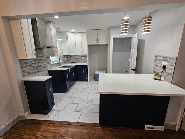 Foto del edificio - 5249 N Osceola Ave