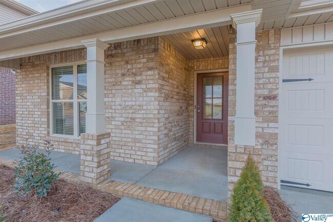 Building Photo - 122 Daymark Dr