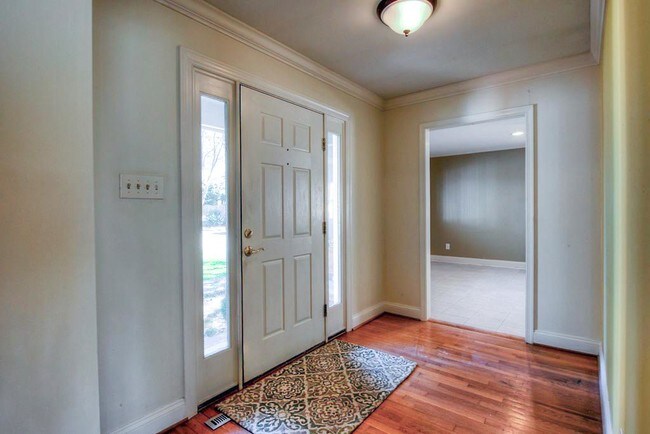 Foto del edificio - 9503 Derbyshire Rd