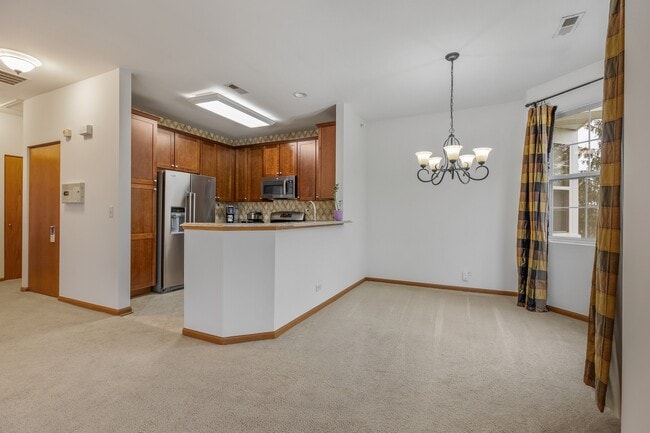 Building Photo - 2305 Aurora Dr