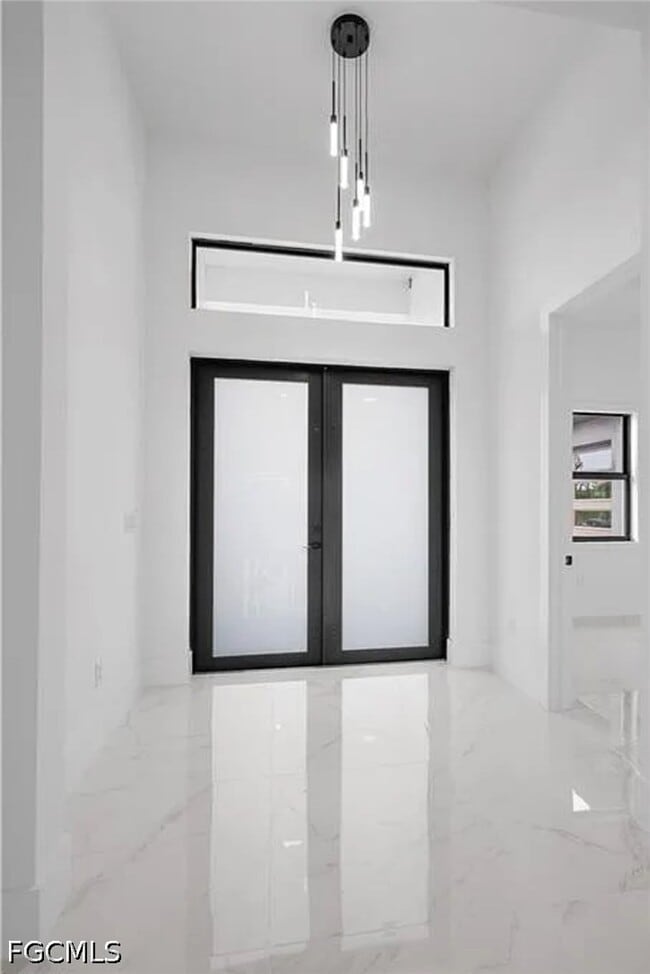 Building Photo - 223 SW 22nd Ct