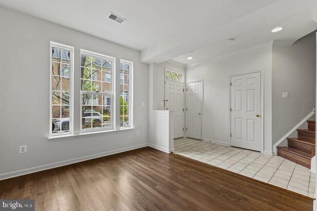 Building Photo - 46212 Walpole Terrace