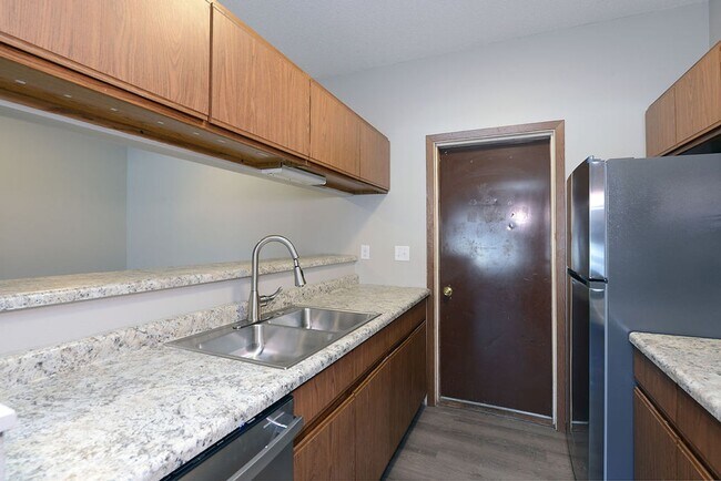 Foto del edificio - Updated 2 Bed, 1 Bath Townhome in West Fargo!
