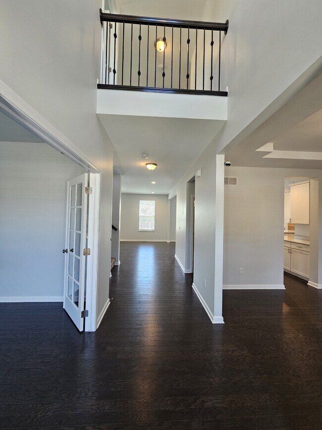Building Photo - 4 Bed, 2.5 Bath with Granite Kitchen, Large Island, Luxury Master Suite, Full Basement, Huge Outd...