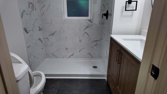 Foto del edificio - 1521 Anthony Dr