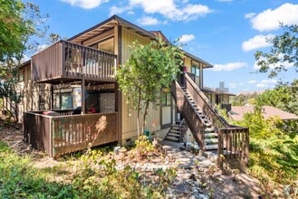 Building Photo - Unit 14