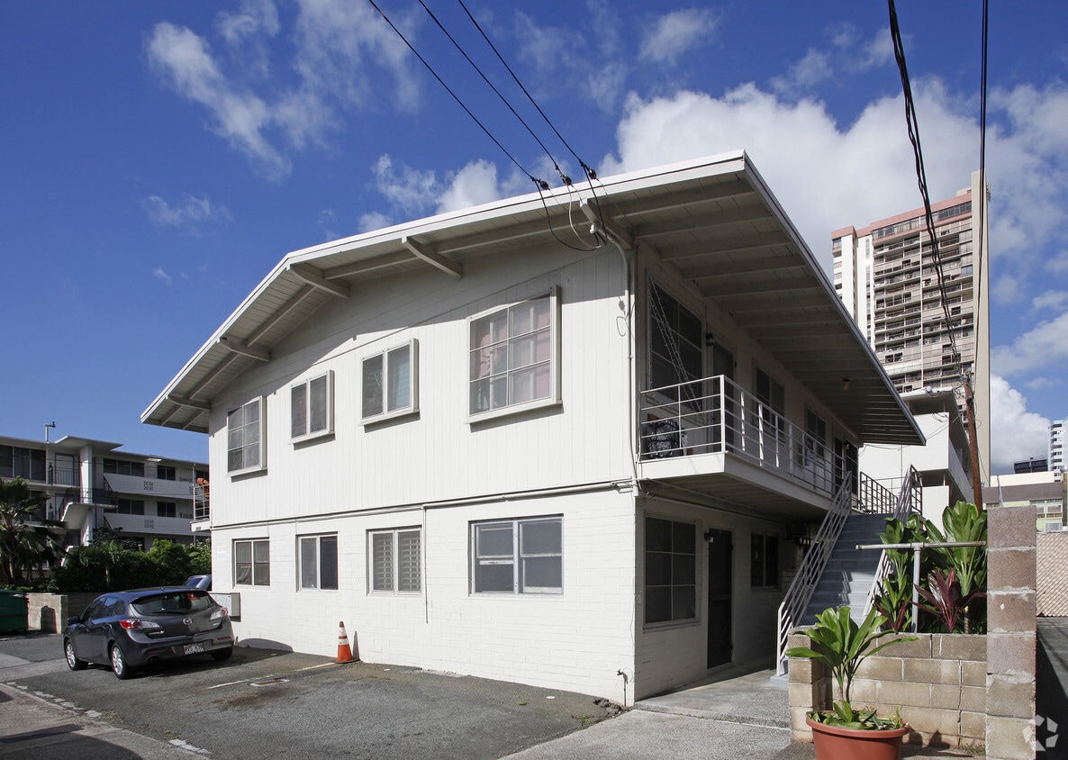Building Photo - 1558 Kewalo St
