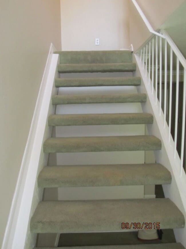 Foto del edificio - LOVELY 2 BR/1.5 BATH, 2 STORY CONDO WITH GARAGE
