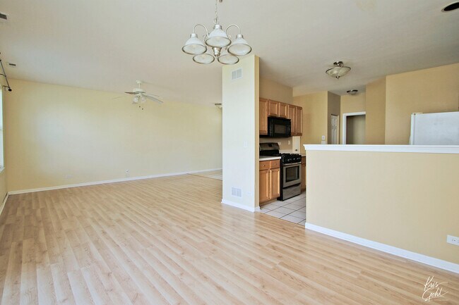 Foto del edificio - 2806 Falling Waters Ln