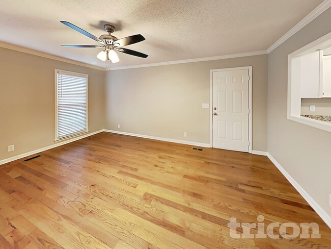 Foto del edificio - 2113 Putnam Ln