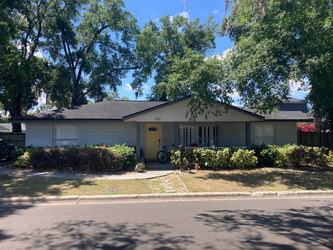 Building Photo - Renovated Home in the Heart of Winter Park!