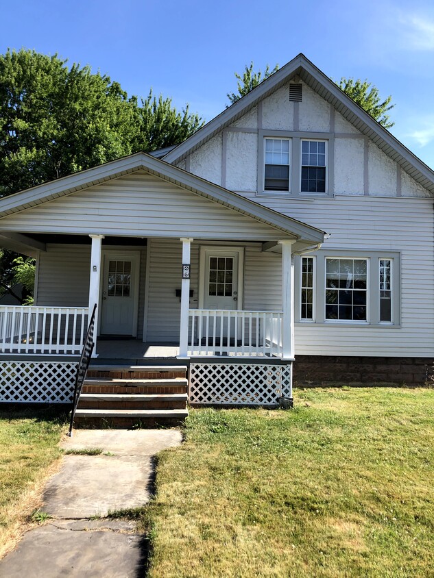 Large front porch - 25 5th Ave