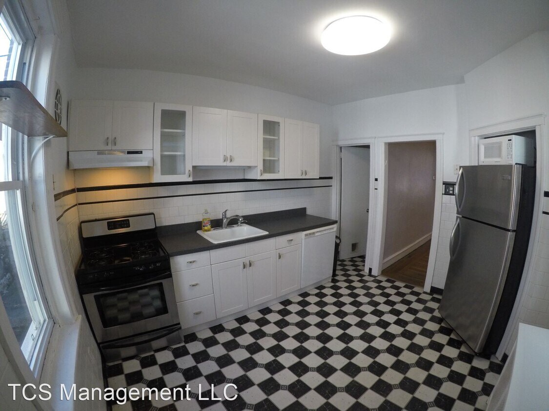 Primary Photo - 3 br, 1 bath House - 2421 South Orkney Street