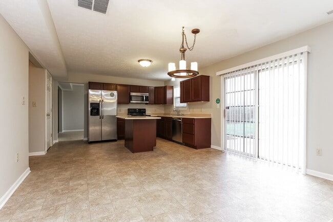 Building Photo - 7764 Shasta Dr