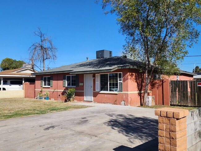 Foto del edificio - 3 Bedroom in Phoenix!