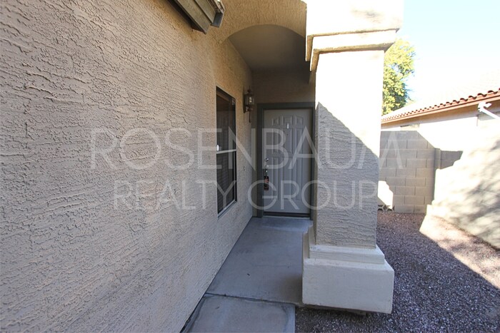 Charming 3-beds, 2-baths home in Wigwam Cr... - Charming 3-beds, 2-baths home in Wigwam Cr...