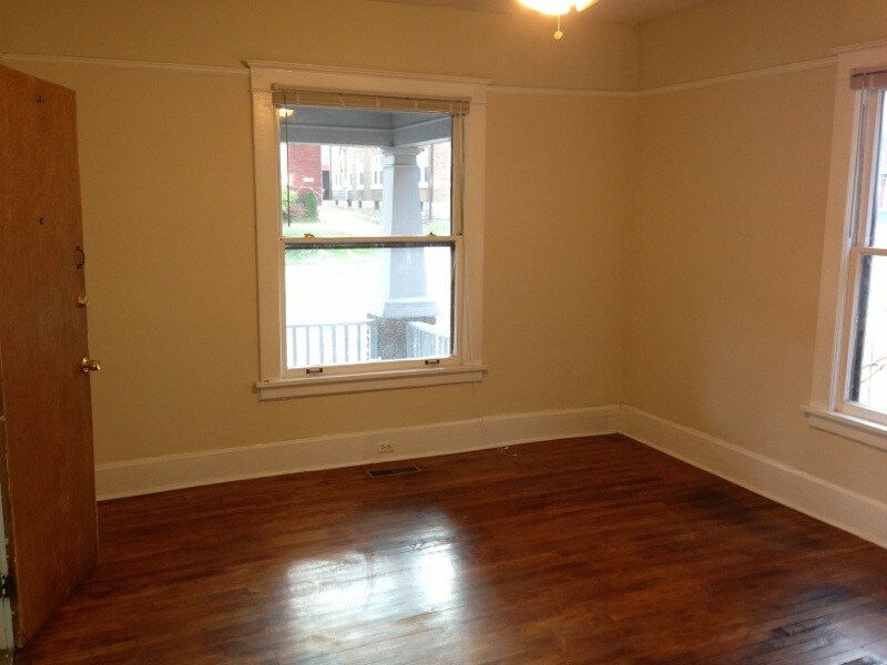 Primary Photo - 277 Lyndhurst Pl