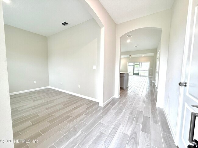 Building Photo - 9747 Cilantro Dr