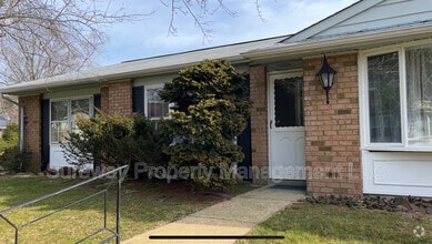 Building Photo - 134A Buckingham Dr