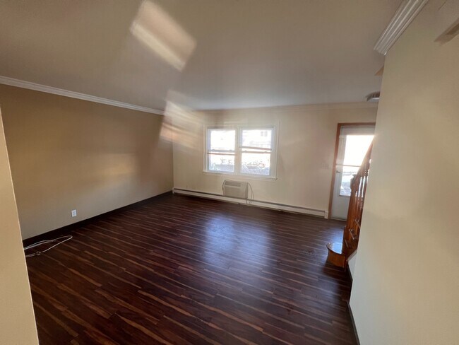 Building Photo - 507 Neckar Ave