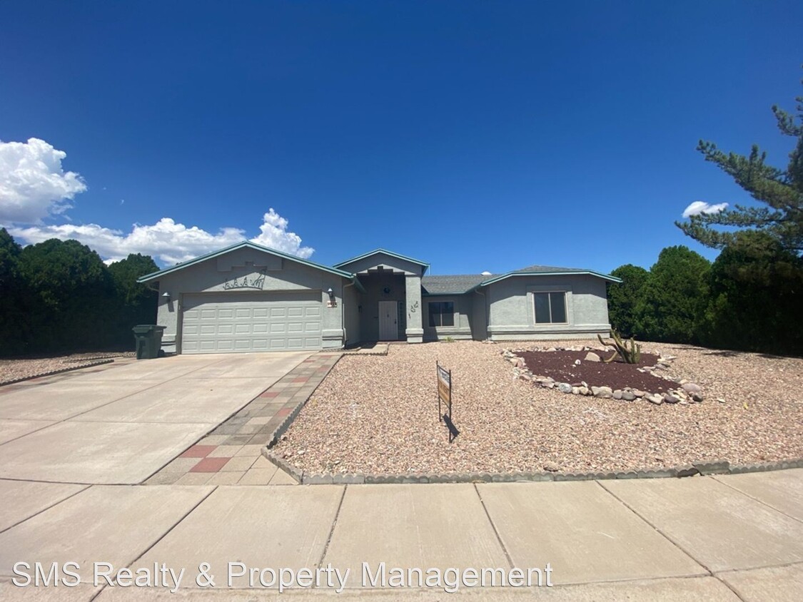 Foto principal - 4 br, 2 bath House - 2921 Sun Crest