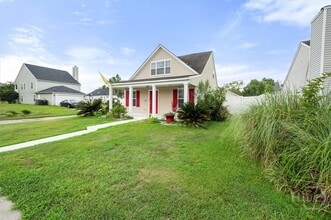 Building Photo - 17 Bushwood Dr