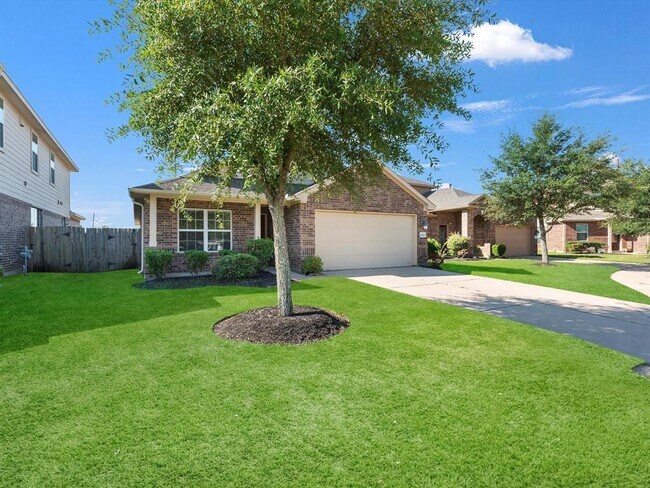 Building Photo - 27019 Barrow Glen Dr