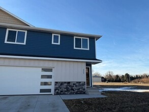 Building Photo - 3902 S Caballo Ct