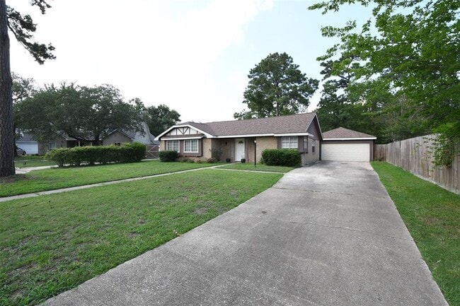 Building Photo - 19406 Enchantington Cir
