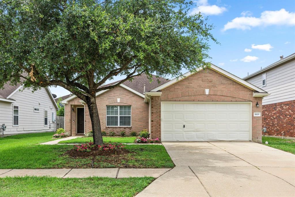 Primary Photo - 18119 Waverly Hollow Ln