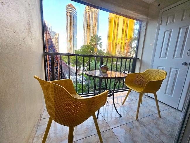 Foto del edificio - 201 178th Dr