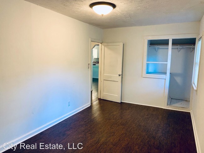 Foto del edificio - 2 br, 1 bath House - 1838 Old Haywood Road