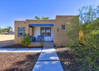 Building Photo - 414 Vassar Dr SE
