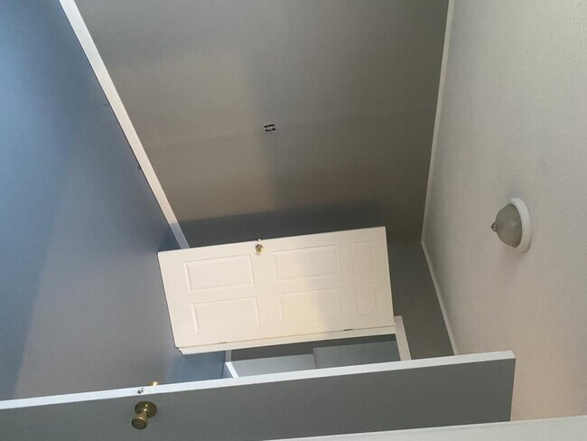 Foto del edificio - 256 S Central Ave