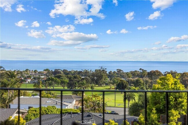 Foto del edificio - 605 Calle Del Cerrito