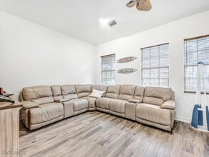 Building Photo - 10240 Bellavista Cir