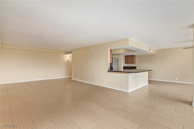 Building Photo - 3111 Bel Air Dr