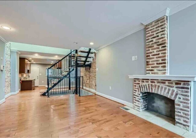 Foto del edificio - 227 N Milton Ave
